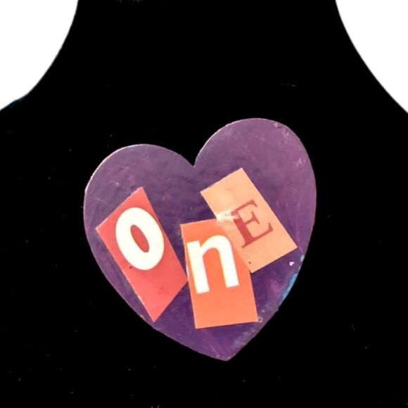 Valentines Day Brooch Heart One Pin Wood Handpainted Folk Art Simple Purple. - Picture 12 of 16